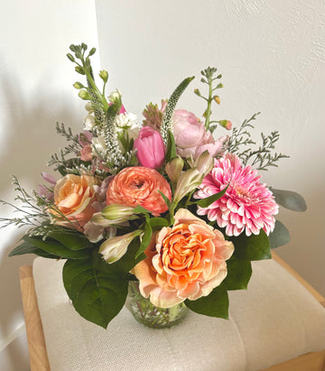 Mother’s Day Mini Arrangement (pastel)
