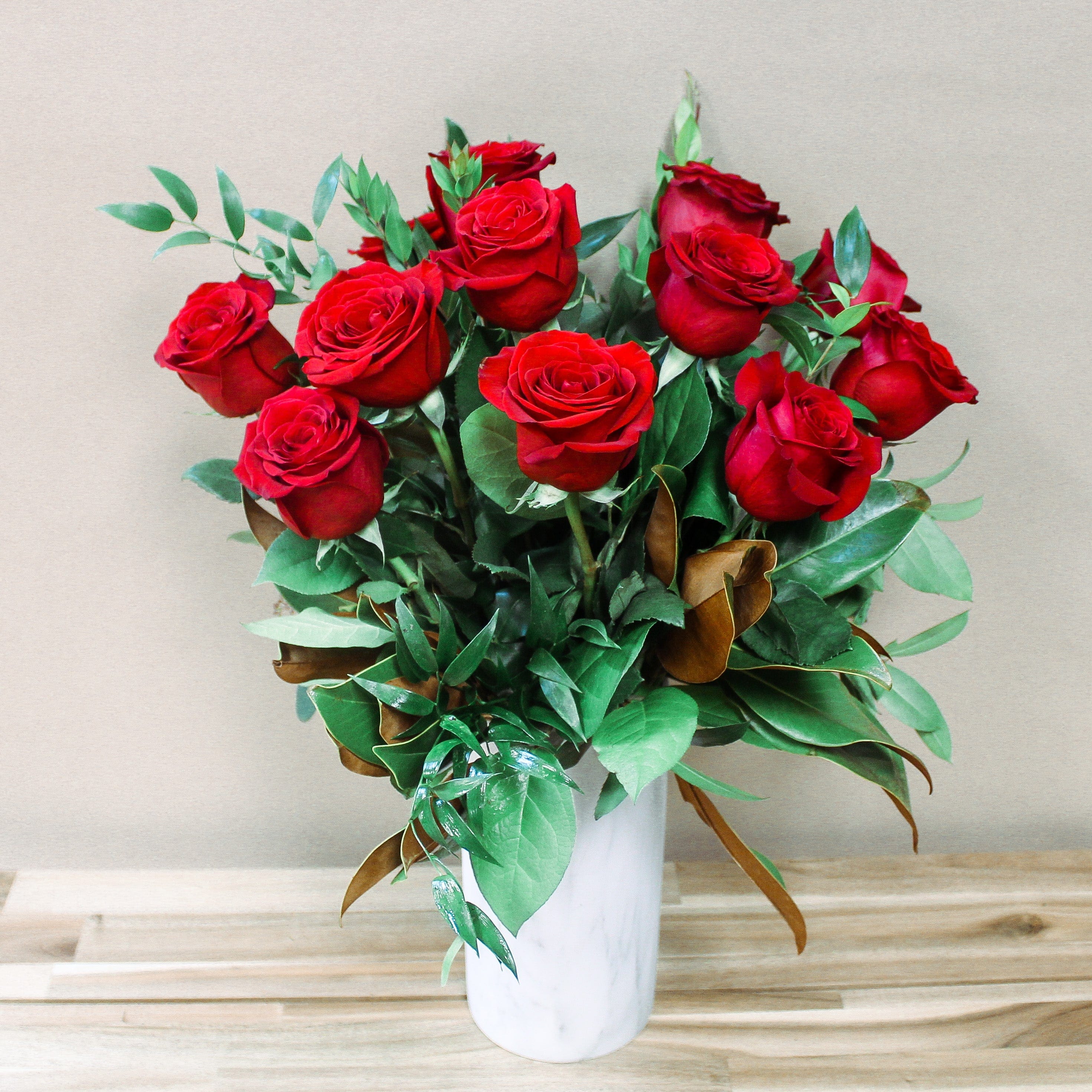 Classic Doz Roses - Houston Heights Galllery Flowers – GALLERY FLOWERS